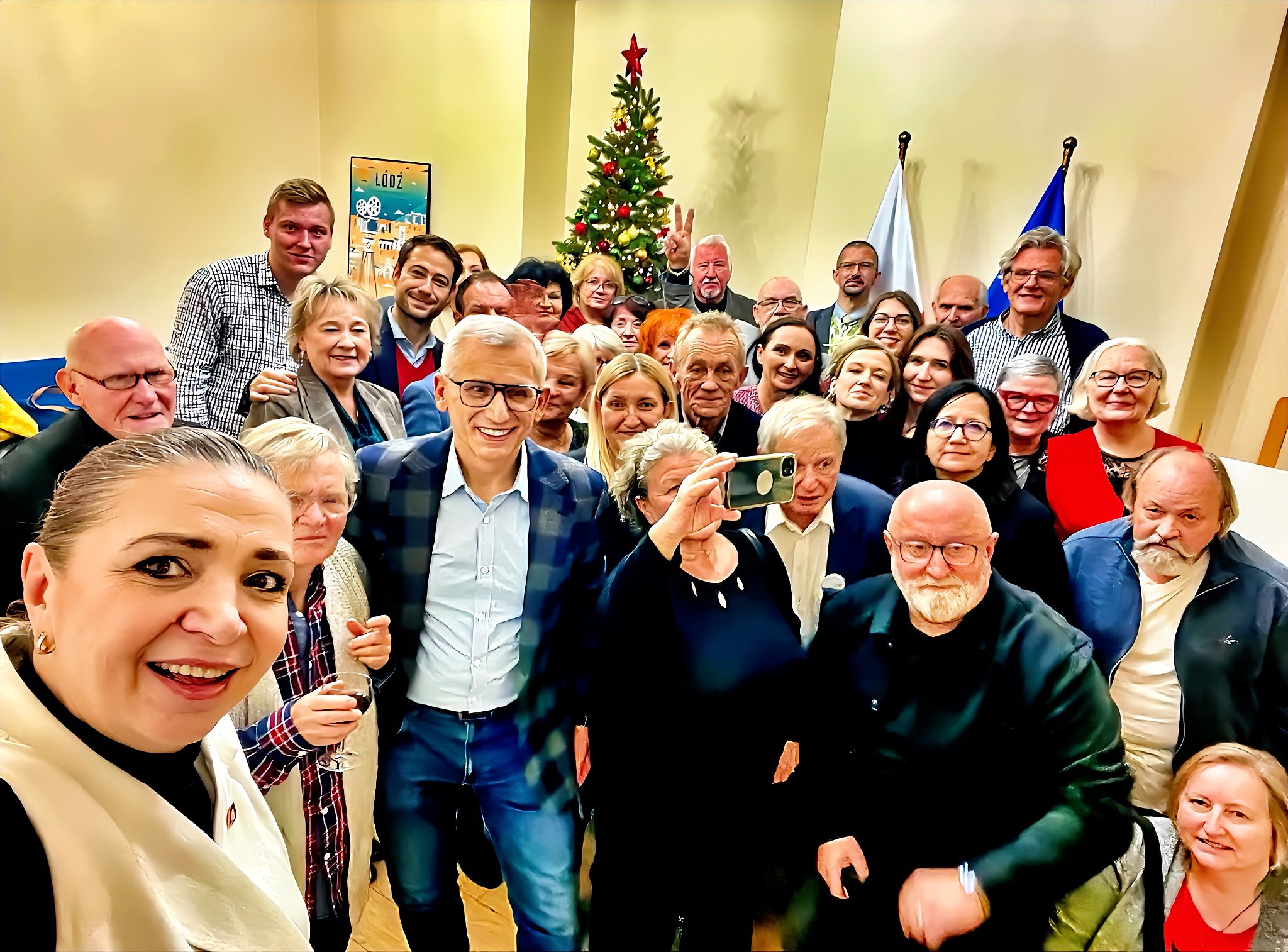 Read more about the article Z przyjaciółmi z łódzkich środowisk demokratycznych na świąteczno-noworocznym spotkaniu